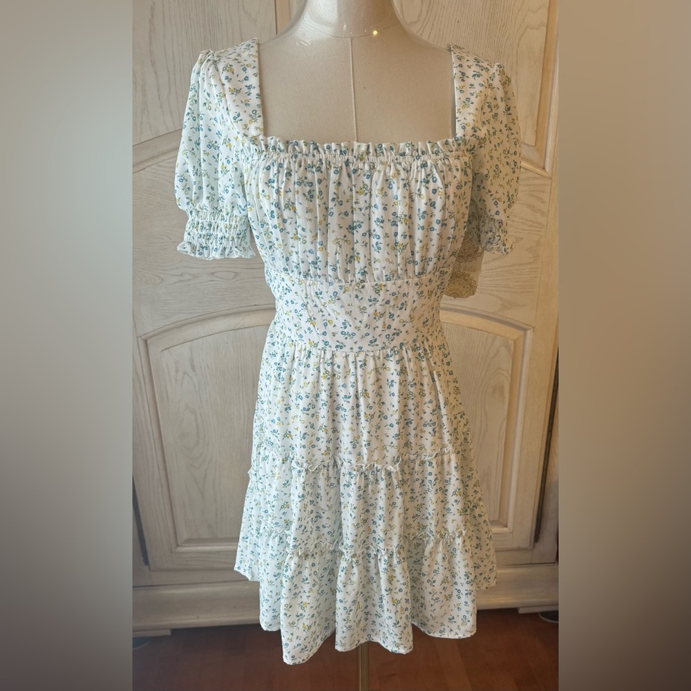 NWT Altar’d State Tiered Puff Sleeve Floral Mini Dress